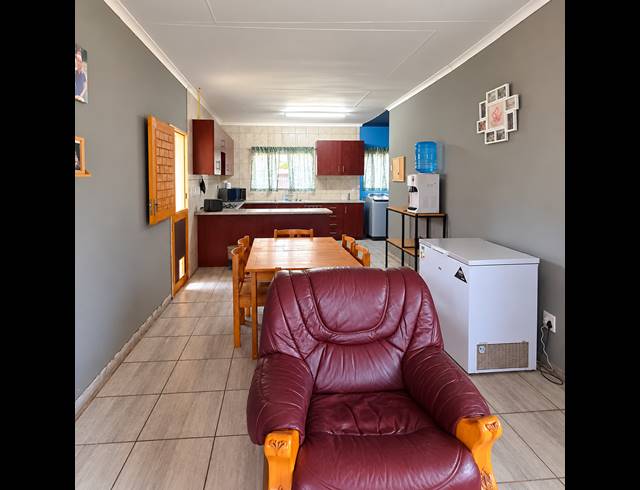 2 BEDROOM HOUSE FOR SALE IN RIVERSDALE
